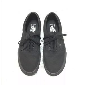 Men’s 9.5 Black Vans
